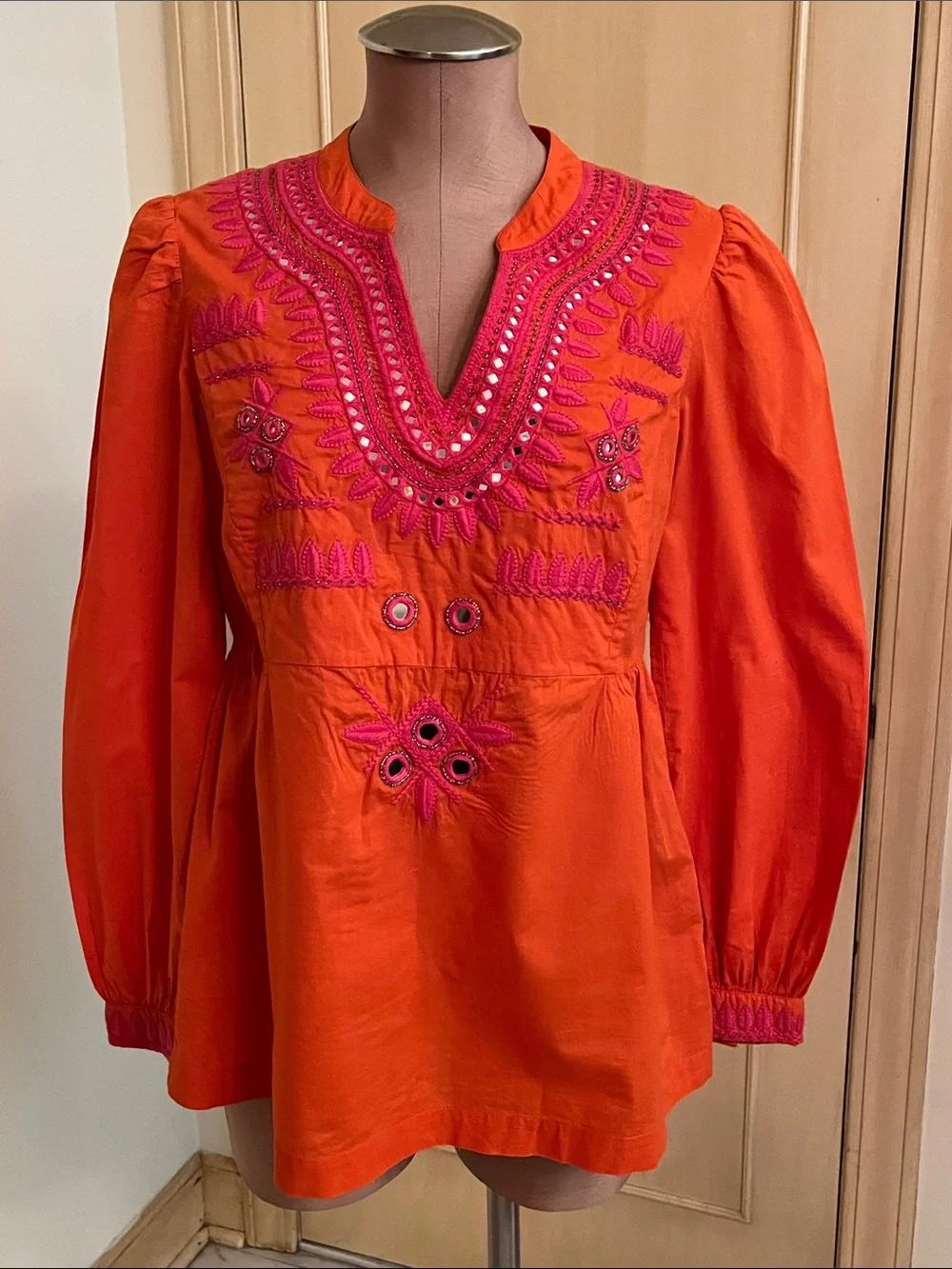TORY BURCH Resort Pink Embroidered Orange Mirror Accents L. SLV Tunic 8  